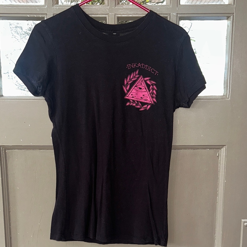 Ink Addict Tee with Pink Design - Picture 2 of 4